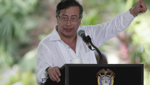 Gustavo Petro durante discurso na Quinta de San Pedro Alejandrino, em Santa Marta
