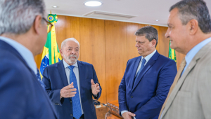 Presidente da República, Luiz Inácio Lula da Silva, durante audiência com Governador do Estado de São Paulo, Tarcísio de Freitas.