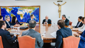 06.05.2024 - Reunião com Ministros Haddad, Rui Costa, Tebet, Padilha e Messias para discutir as ações de recuperação no Rio Grande do Sul 06.05.2024 - Presidente da República, Luiz Inácio Lula da Silva, durante reunião com Ministros Haddad, Rui Costa, Tebet, Padilha e Messias para discutir as ações de recuperação no Rio Grande do Sul, no Palácio do Planalto, Brasília - DF. Foto: Ricardo Stuckert / PR