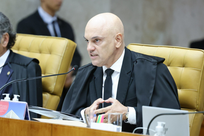 Ministro do STF, Alexandre de Moraes, durante sessão plenária extraordinária