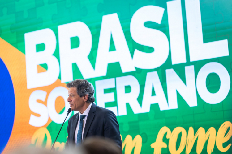 Texto do plano de contingência contra tarifas sai nesta quarta-feira, diz Haddad
