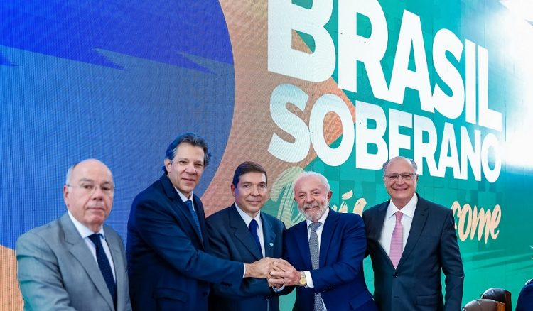 Brasil abre processo na OMC contra tarifas impostas por Donald Trump