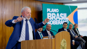 Lula afirma que "ninguém está desrespeitando os direitos humanos no Brasil"