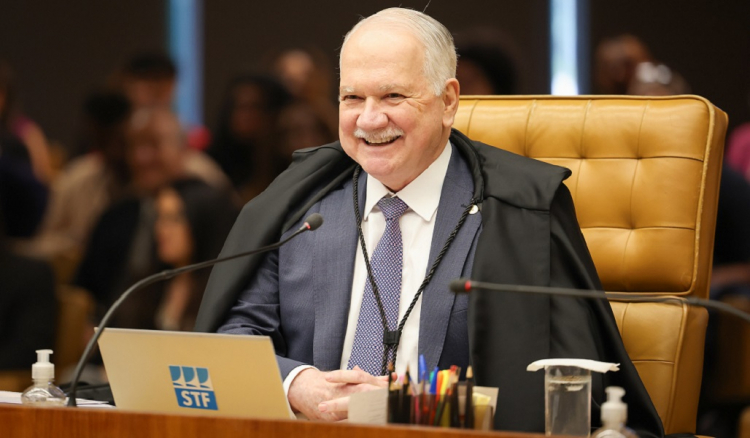 Fachin é eleito para assumir presidência do STF; Moraes será vice