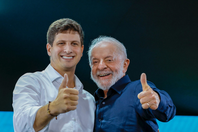 João Campos intensifica aliança com Lula