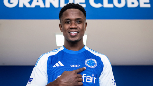 Cruzeiro anuncia contratação de Luis Sinisterra