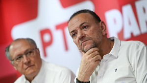 Edinho Silva, presidente do PT, e Geraldo Alckmin (PSB), vice-presidente da República, participam de reunião da Executiva Nacional do Partido dos Trabalhadores