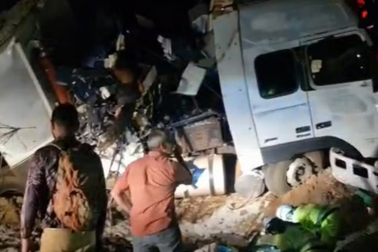 Acidente entre ônibus e carreta deixa 11 mortos e mais de 40 feridos no MT