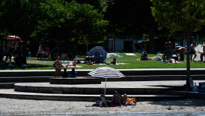 FRANCE-WEATHER-CLIMATE-HEAT-TOURISM