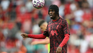 Frimpong se lesionou na partida de estreia do Campeonato Inglês, contra o Bournemouth