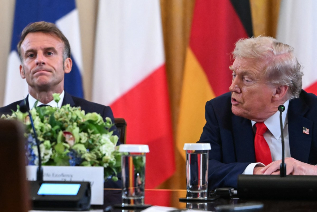 Macron diz a Trump que não é elegante ironizar seu casamento