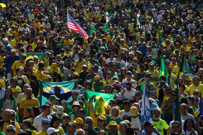 Apoiadores do ex-presidente do Brasil, Jair Bolsonaro (PL), fizeram um ato na Avenida Paulista, no centro de São Paulo, para o ato "Reaja Brasil"