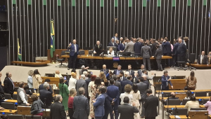 Vista do Plenário Ulysses Guimarães da Câmara, onde deputados da oposição apoiadores do ex-presidente Jair Bolsonaro continuam a obstruir a mesa diretora e os trabalhos da Casa