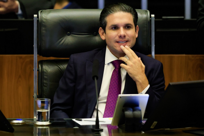 Motta abre comissão geral sobre adultização e cita 'chance de escrever uma página histórica'