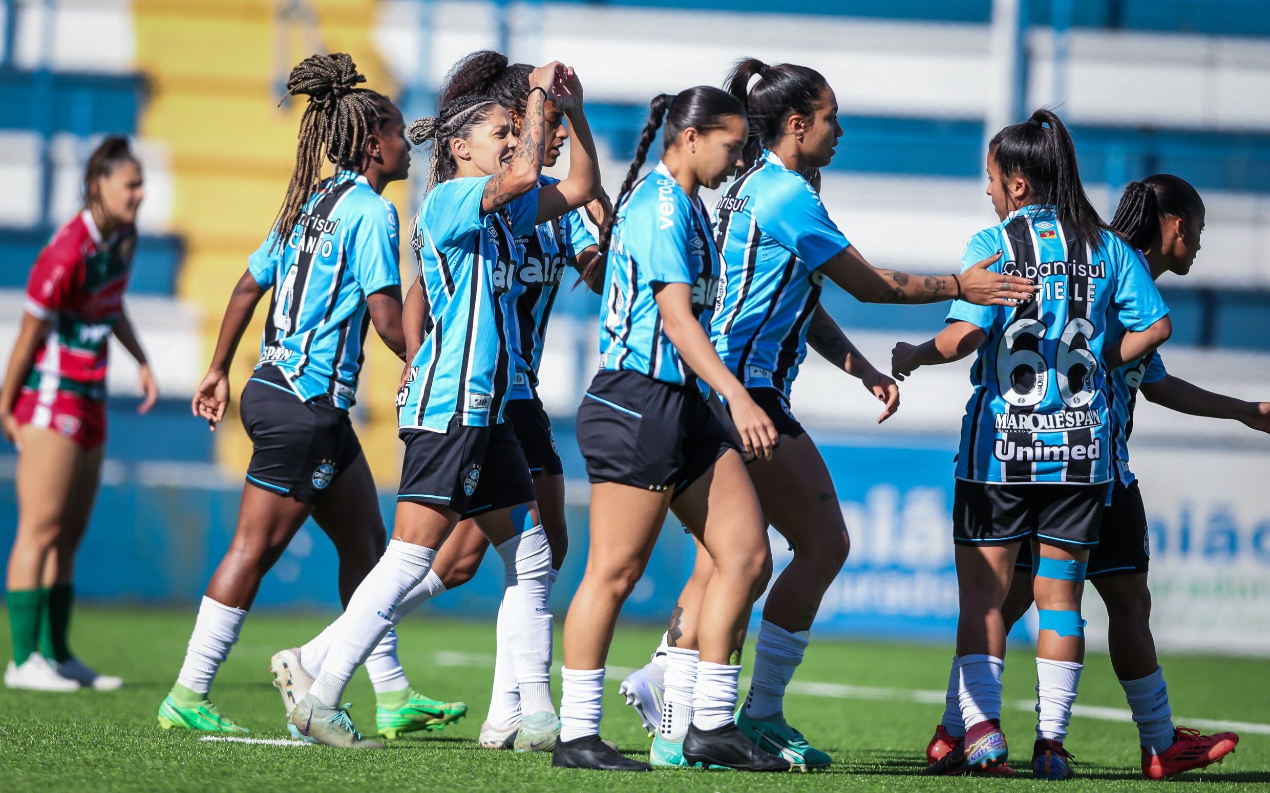 Após estreia com vitória, Gurias Gremistas enfrentam o Juventude pelo Campeonato Gaúcho. 