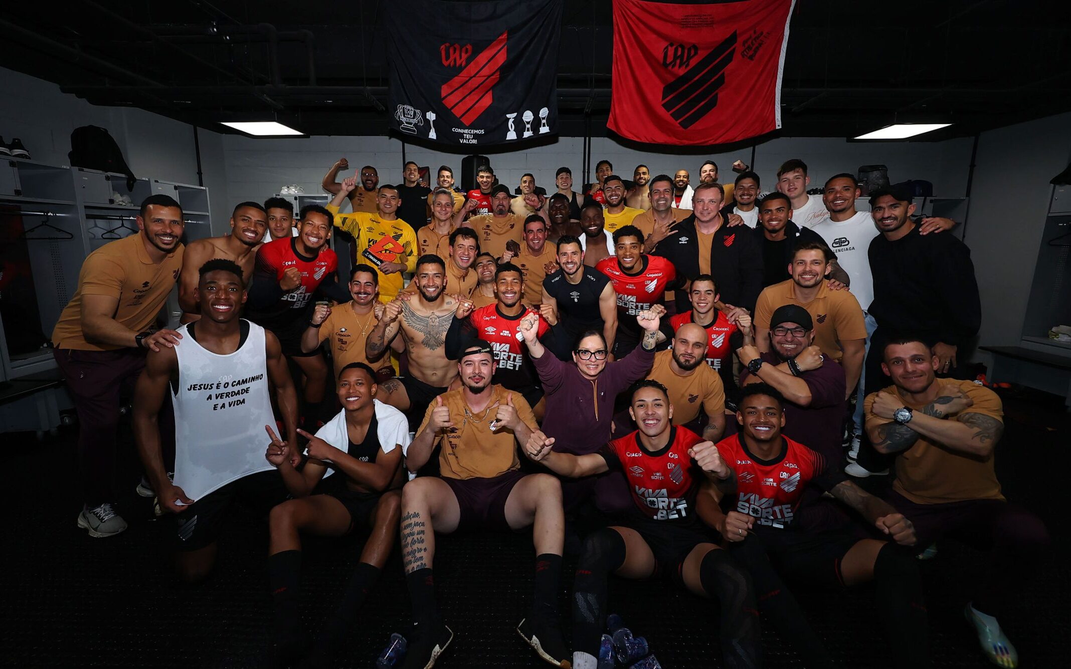 Athletico festeja classificação contra o São Paulo. Foto: Duda Matoso/Athletico