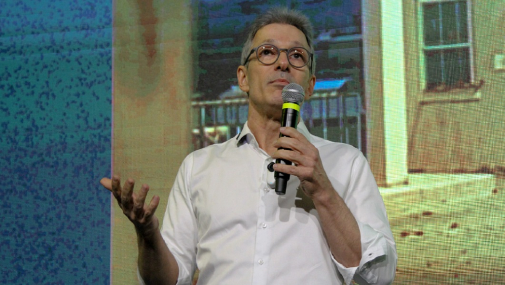 Zema descarta ser vice de Tarcísio e diz que daria indulto a Bolsonaro ‘imediatamente’