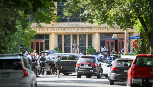 Duas crianças foram assassinadas por um atirador que atacou uma igreja em Minneapolis, nos Estados Unidos