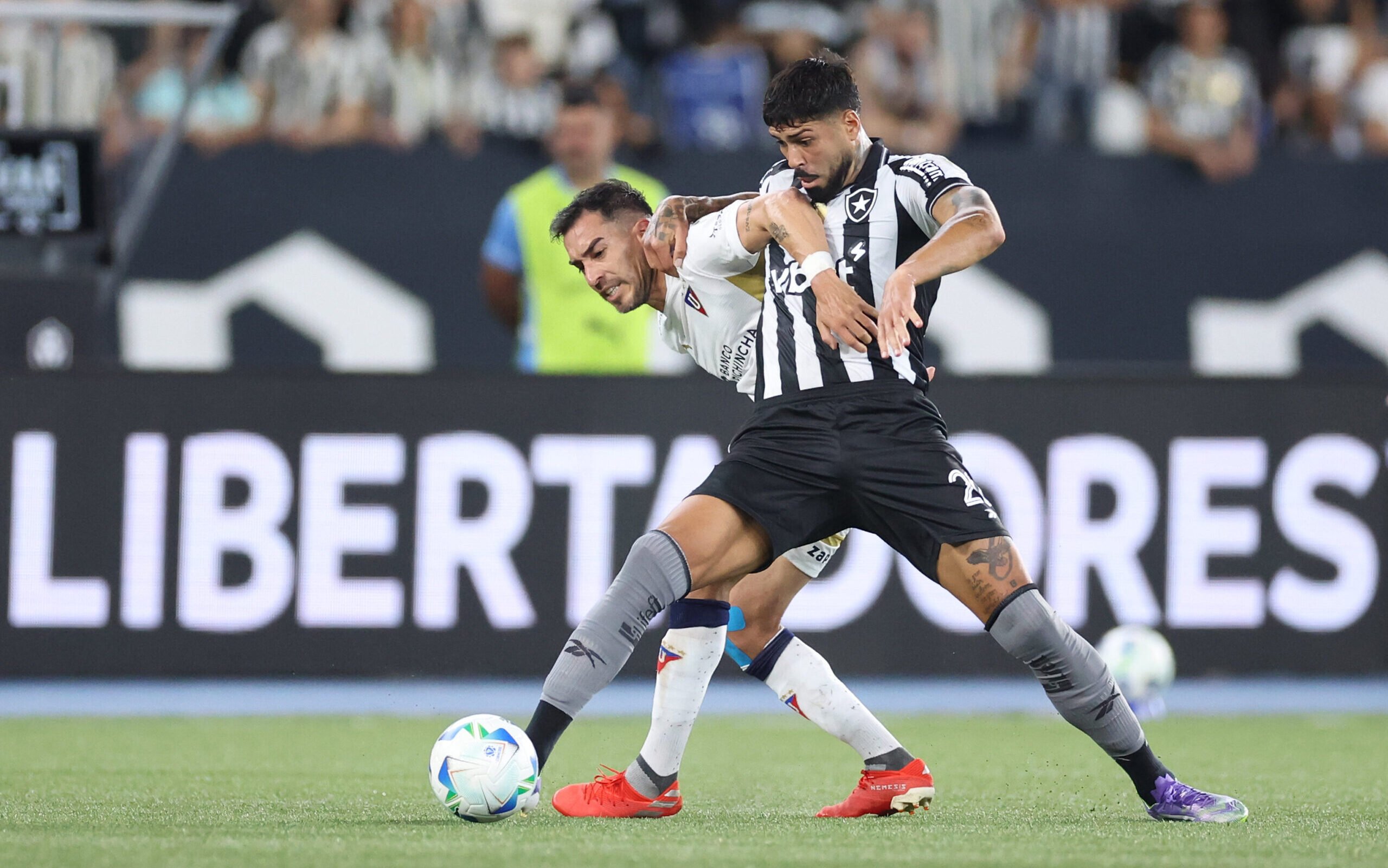 Barboza foi um dos destaques do Botafogo contra a LDU 