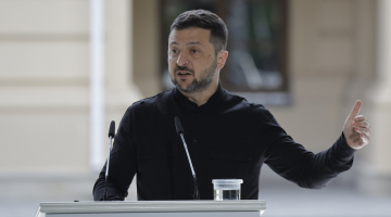 Zelensky anuncia que vários membros de sua equipe se reunirão na sexta-feira (29) em Nova York com representantes do governo de Trump