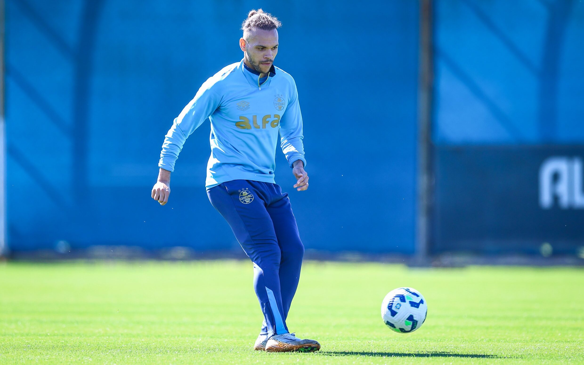 Braithwaite retorna contra o Ceará. 