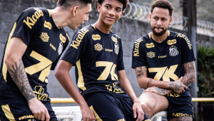 Escobar, Robinho Júnior e Neymar conversam durante treino do Santos no CT Rei Pelé