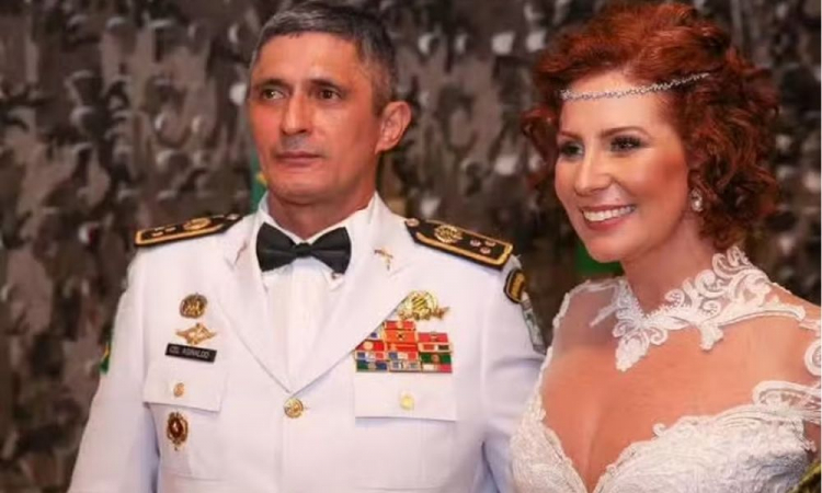 Justiça brasileira bloqueia contas de marido de Carla Zambelli, presa na Itália