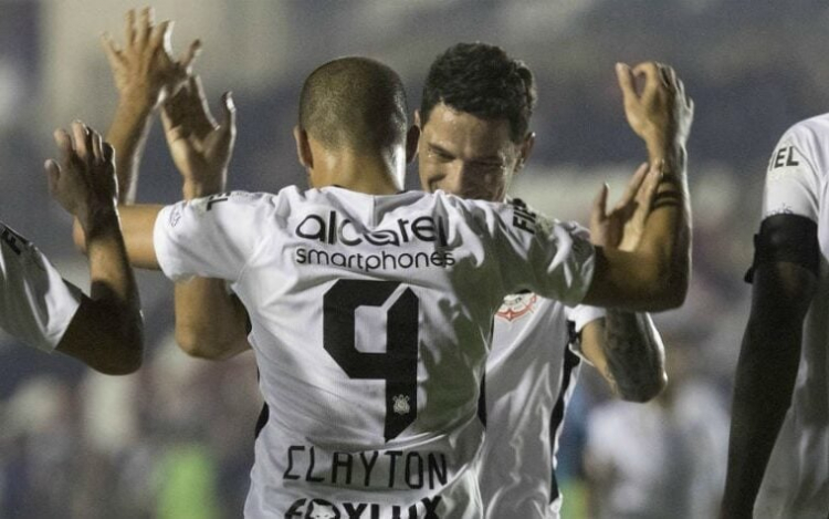 Vasco 2 x 5 Corinthians no Brasileirão 2017; Timão assume a liderança