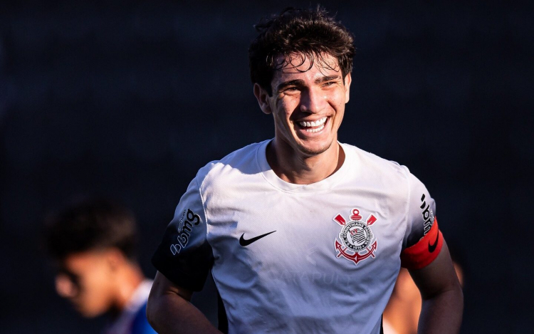 Corinthians enfrenta dilema após saída de Furquim e busca proteger joias da base