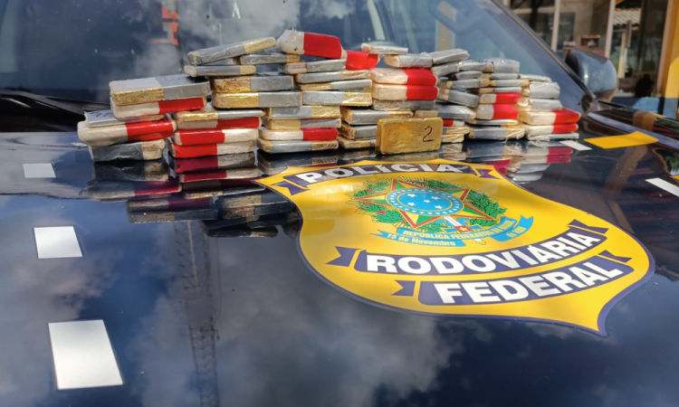 Polícia Rodoviária Federal apreendeu na tarde desta quarta-feira (6), em Altamira (PA), na BR-230, (Transamazônica) cerca de 40 kg de ouro maciço