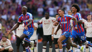Crystal Palace bate Liverpool e é campeão da Supercopa da Inglaterra