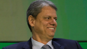 Tarcísio de Freitas durante 24º Congresso Brasileiro do Agronegócio, no Sheraton WTC São Paulo Hotel, na capital paulista