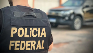 Funcionários e ex-funcionários da Caixa são alvos de operação da PF