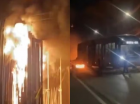 Ônibus foi incendiado com passageiros dentro na noite de quarta-feira (13), em Parelheiros, zona sul de São Paulo