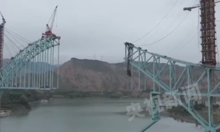 Acidente em ponte deixa 10 mortos na China