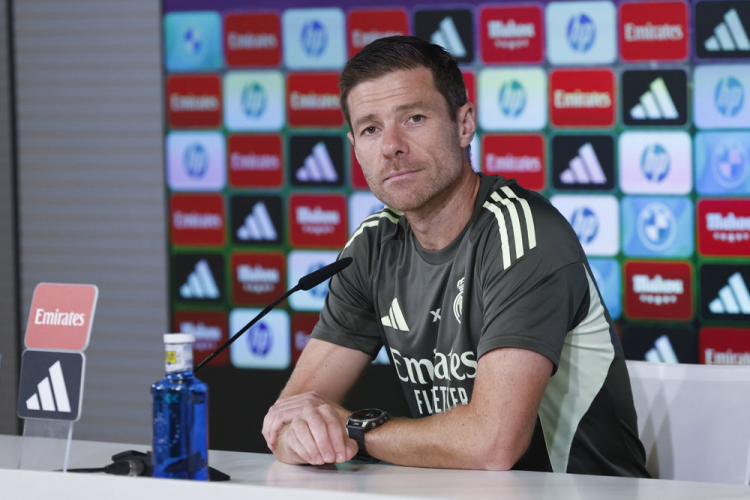Mastantuono causa princípio de crise no Real Madrid após elogios a Messi, mas técnico o defende: ‘É argentino e canhoto’