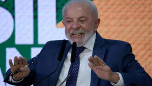 Cerimônia de assinatura da "Medida Provisória Brasil Soberano" no Palácio do Planalto