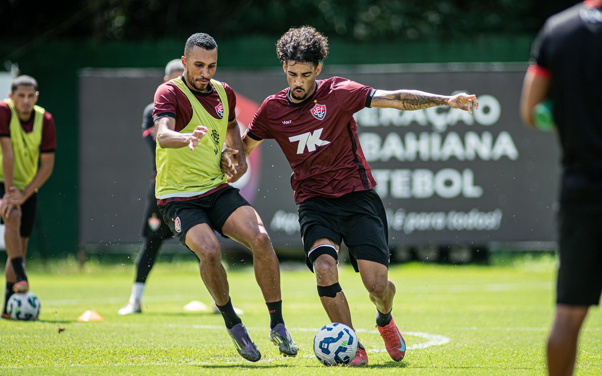 Fabri e Lucas Braga em treino do Vitória 