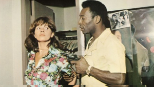Pelé em cena do filme "Os Trombadinhas"