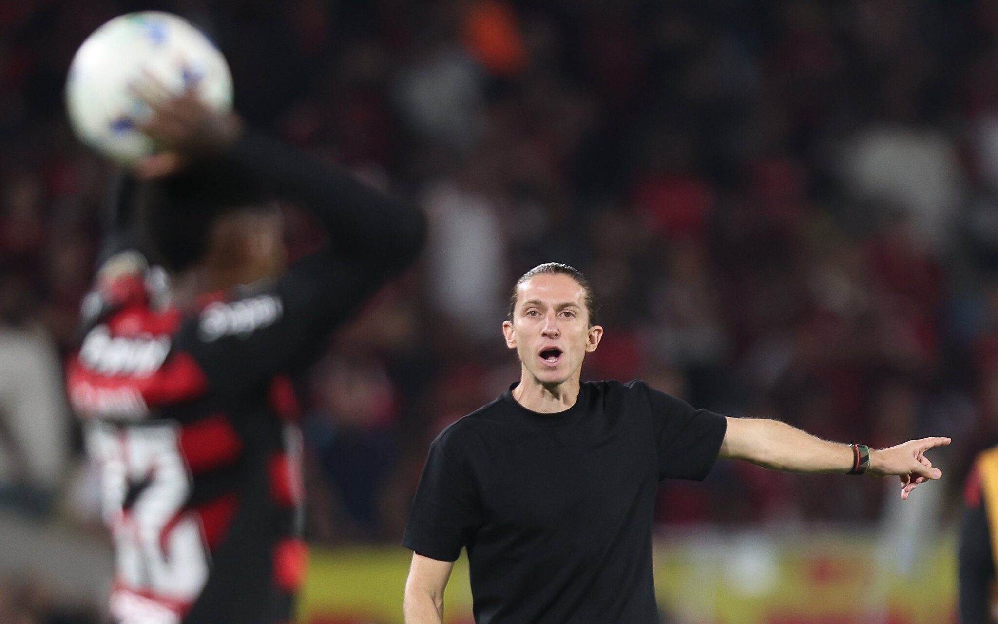 Filipe Luís durante jogo do Flamengo contra o Internacional pela Libertadores 