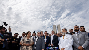 Flávio Bolsonaro e Rogério Marinho pedem anistia e fim da intervenção de Alexandre de Moraes durante Coletiva de imprensa do PL