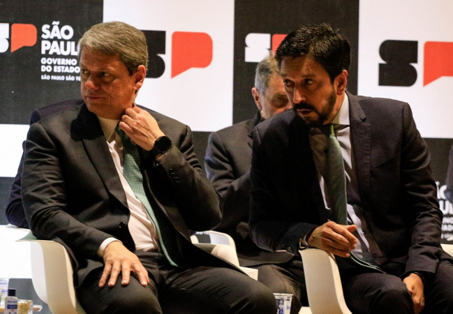 O governador do Estado de São Paulo, Tarcísio de Freitas, acompanhado do prefeito da cidade de São Paulo, Ricardo Nunes e do Secretário de Segurança Pública do Estado de SP, Guilherme Derrite, participam nesta terça-feira (19), no Memorial da América Latina na Barra Funda, da cerimônia de posse de 1.458 novos policiais civis e técnico-científicos