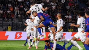 Lance da partida entre Red Bull Bragantino e Santos, em Bragança Paulista