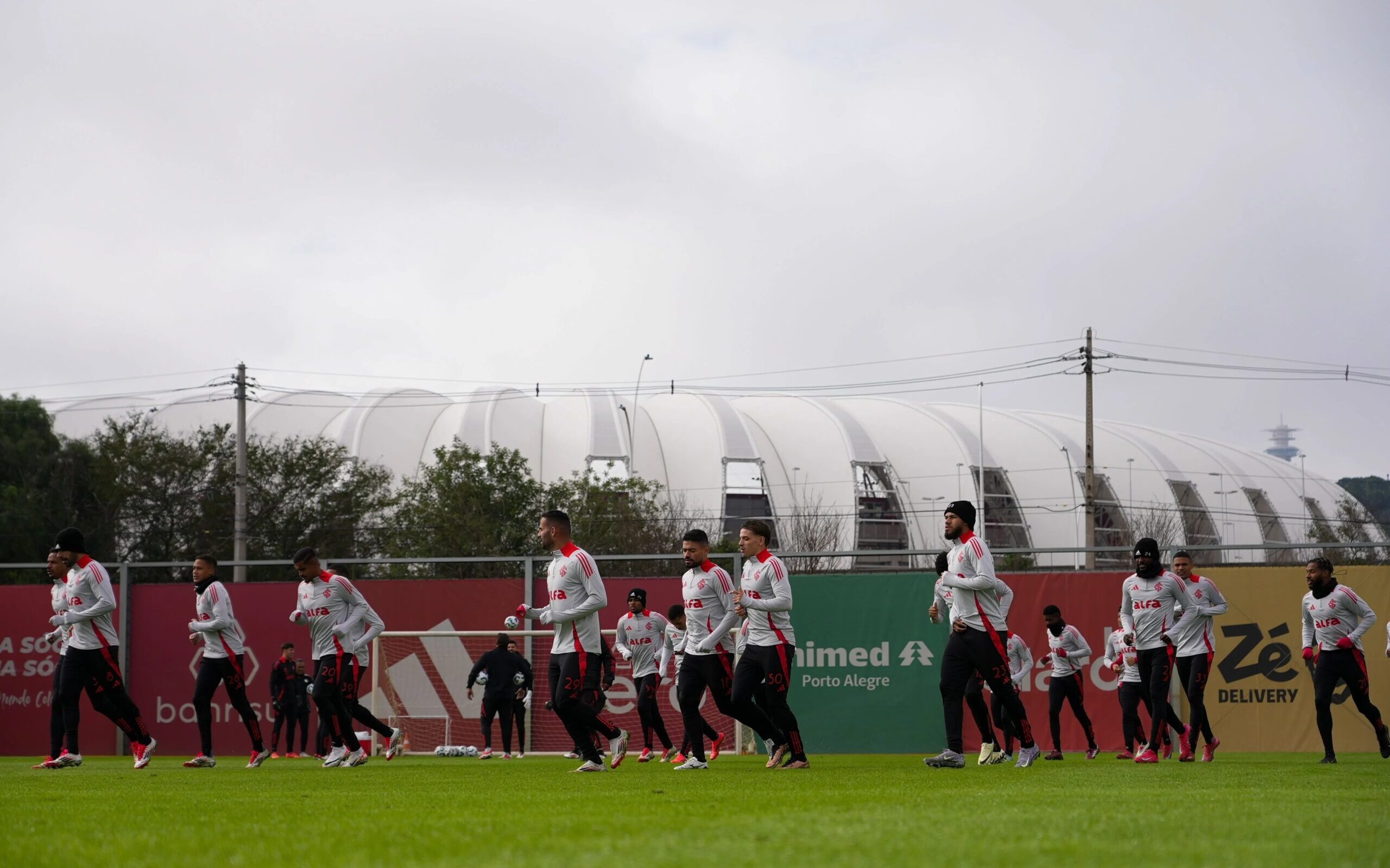 Grupo se reapresenta nesta tarde no CT Parque Gigante 