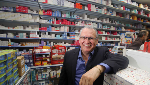 Foto de arquivo de 03/10/2013 do empresário Sidney Oliveira, dono da Ultrafarma, em sua rede de lojas na cidade de São Paulo. O Ministério Público de São Paulo (MP- SP) deflagrou nesta terça- feira, 12, a Operação Ícaro contra um esquema de corrupção envolvendo auditores fiscais tributários da Secretaria de Estado da Fazenda que teriam recebido mais de R$ 1 bilhão em propinas para favorecer empresas do setor de varejo. Os servidores são lotados no Departamento de Fiscalização. Sidney Oliveira, dono da Ultrafarma, foi preso. Além das prisões, são cumpridos mandados de busca e apreensão em endereços residenciais e nas sedes das empresas investigadas. Foto: JOSÉ PATRÍCIO/ESTADÃO CONTEÚDO