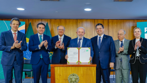 Cerimônia de assinatura da Medida Provisória “Brasil Soberano” Presidente da República, Luiz Inácio Lula da Silva, durante cerimônia de assinatura da Medida Provisória “Brasil Soberano”. Palácio do Planalto, Brasília – DF. Foto: Ricardo Stuckert / PR