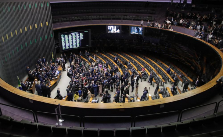 Plenário da Câmara dos Deputados durante protesto de parlamentares aliados de Jair Bolsonaro
