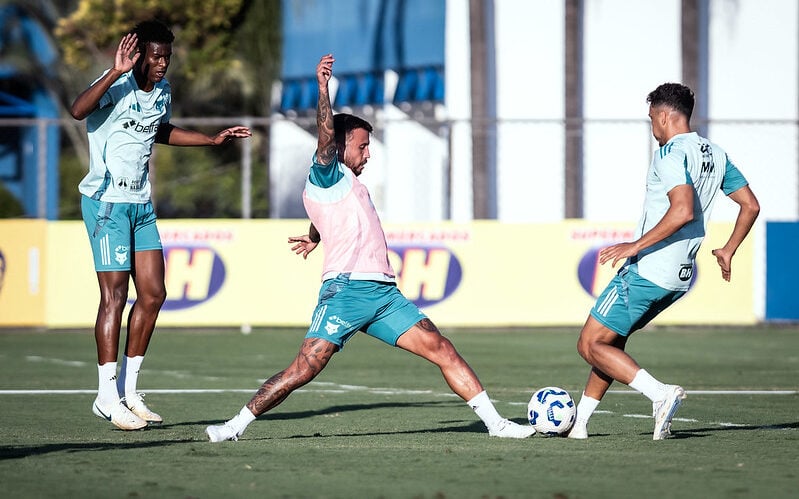 Jogadores do Cruzeiro seguem preparação para jogo contra o Mirassol, segunda-feira 