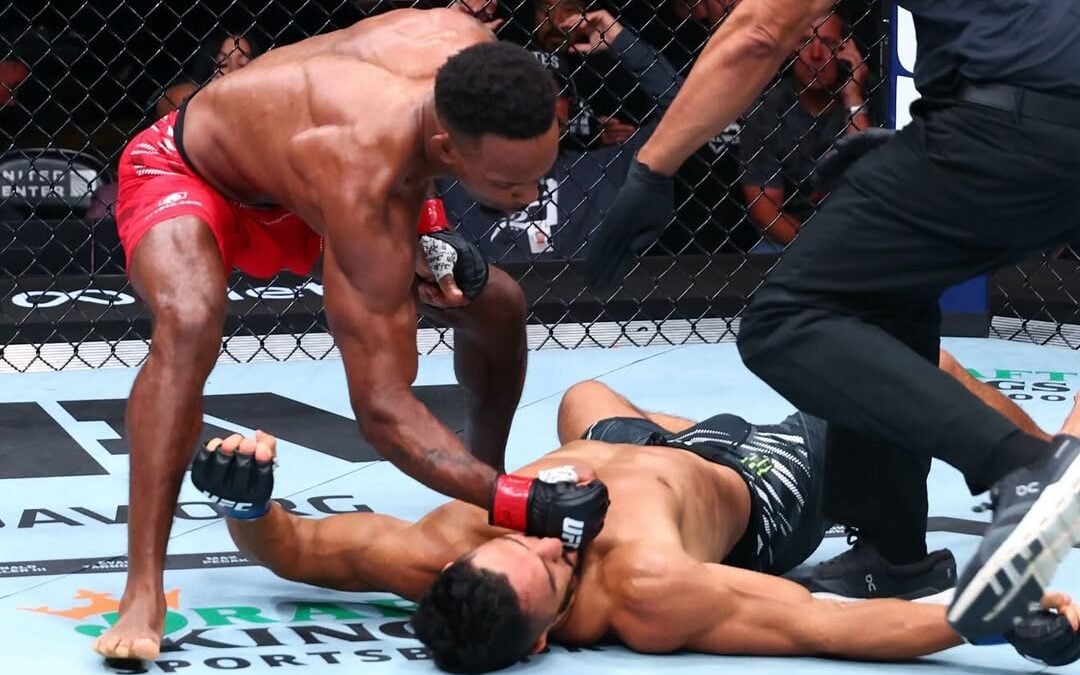 Lerone Murphy após vitória no UFC 319 