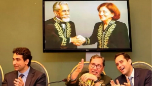 Imagem de IA mostra Machado de Assis dando boas-vindas para Miriam Leitão, 12ª mulher da ABL